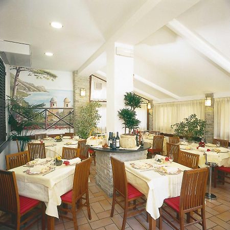 Hotel Ulivi Аренцано Екстериор снимка